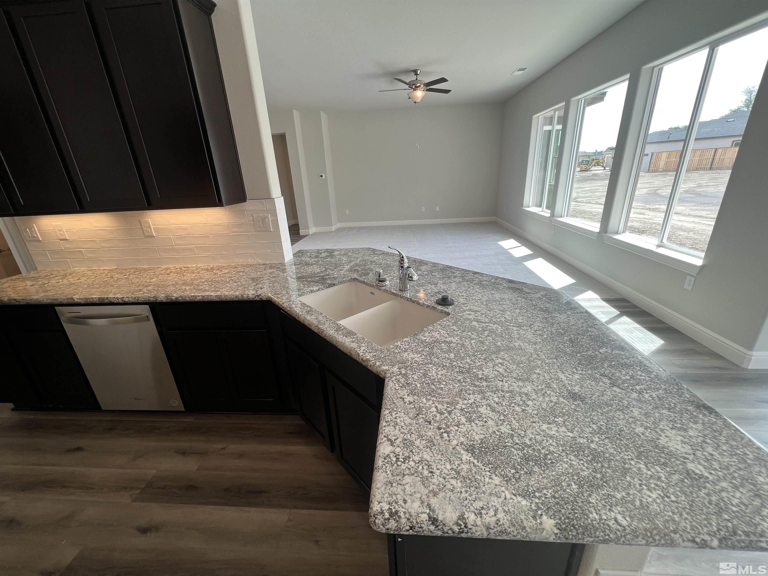 395 White Hawk Road Fernley, NV 89408 - Photo 5 of 17 Photo 5
