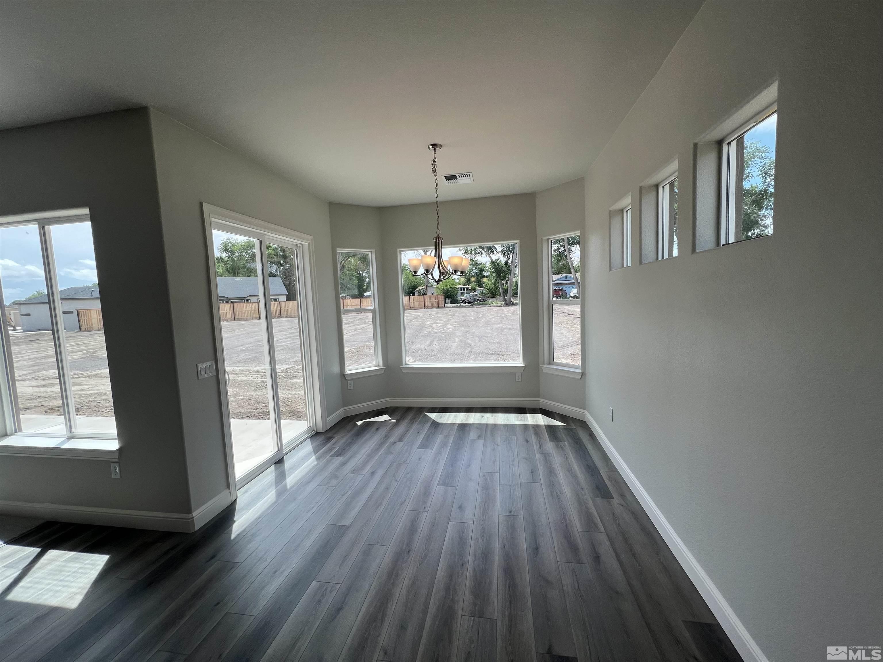 395 White Hawk Road Fernley, NV 89408 - Photo 8 of 17 Photo 8