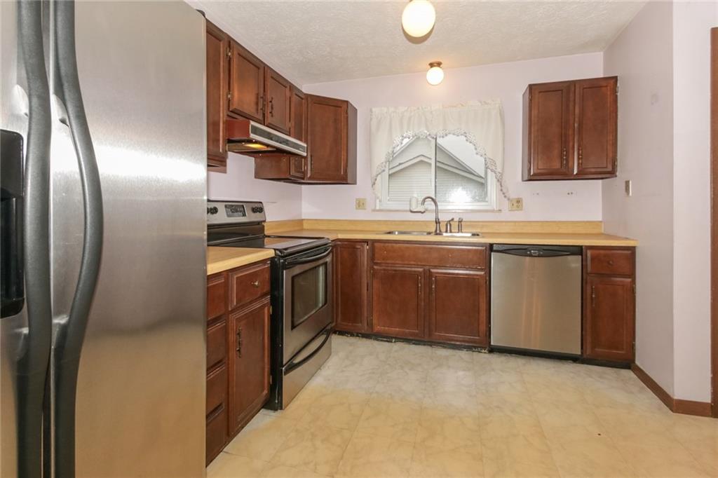 1165 Pilgrim Road Greenwood, IN 46142 - Photo 5 of 17 Gallery Image 5