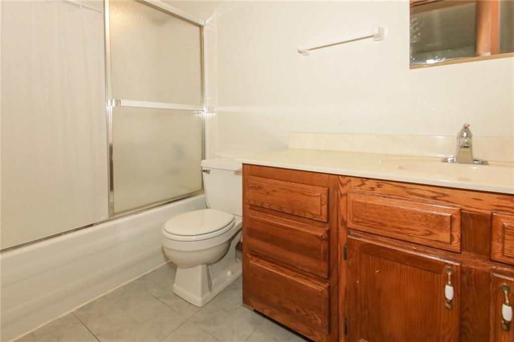 1165 Pilgrim Road Greenwood, IN 46142 - Photo 6 of 17 Gallery Image 6