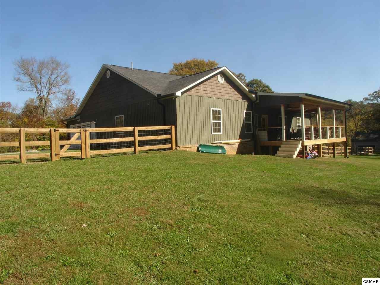 1423 Pleasant Oaks Road Sevierville, TN 37876 - Photo 3 of 21 Gallery Image 3