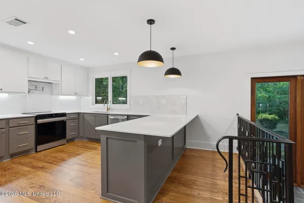 $339,000 | 1917 East Northside Drive, Jackson, MS 39211