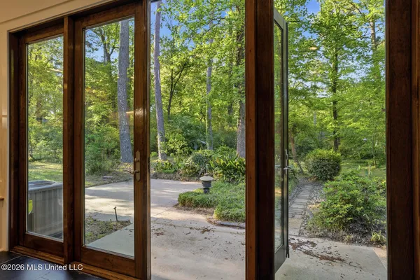 $339,000 | 1917 East Northside Drive, Jackson, MS 39211