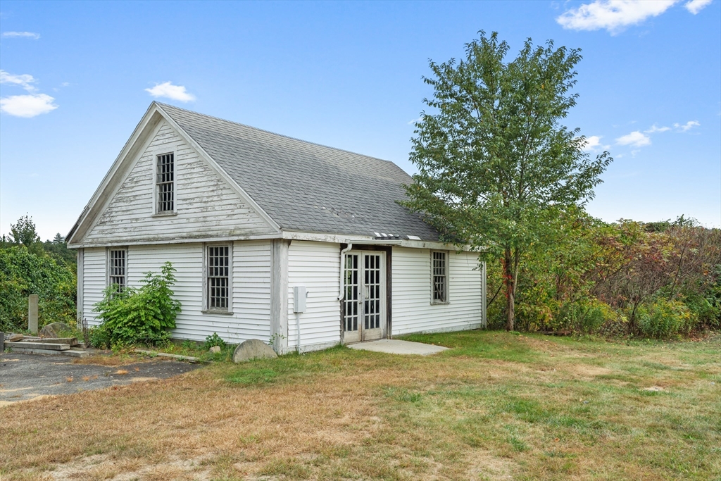 340 Sturbridge Road Brimfield, MA 01010 - Photo 10 of 42 Gallery Image 10