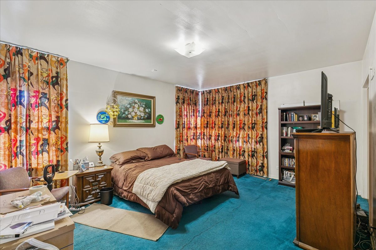 12157 South Perry Avenue Chicago, IL 60628 - Photo 11 of 20