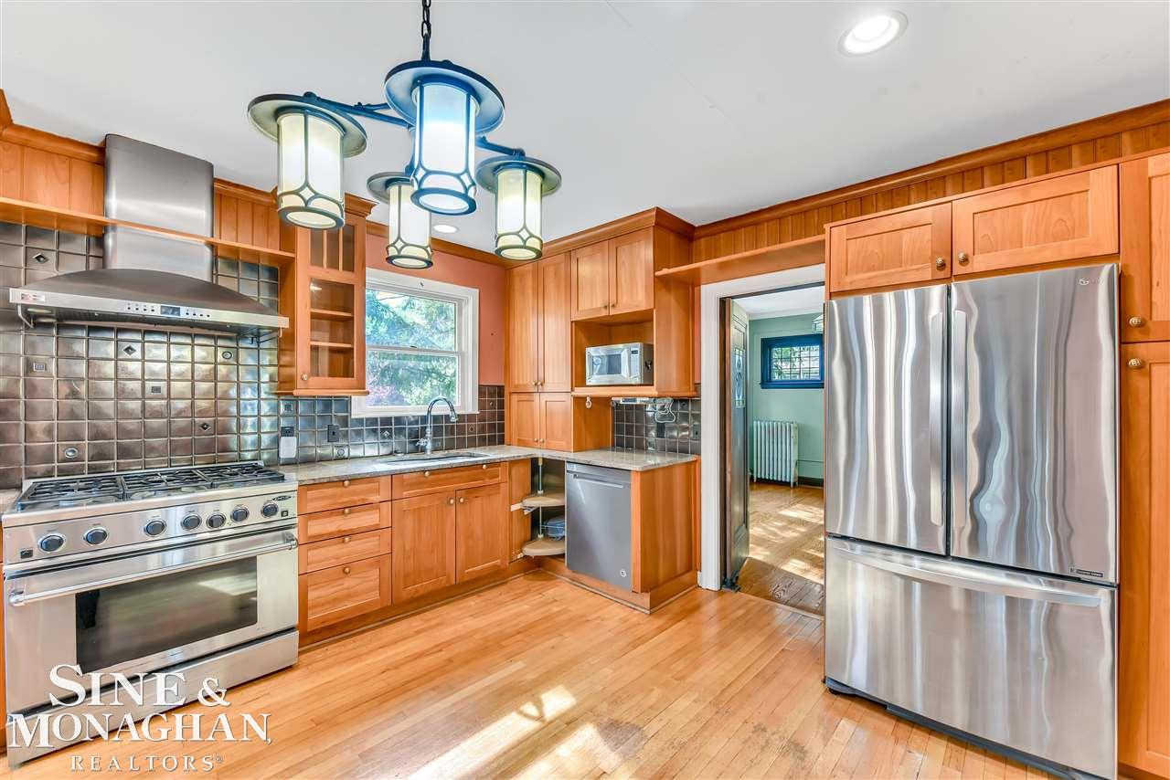 1021 Nottingham Road Grosse Pointe, MI 48230 - Photo 5 of 39 50080354-4.JPG
