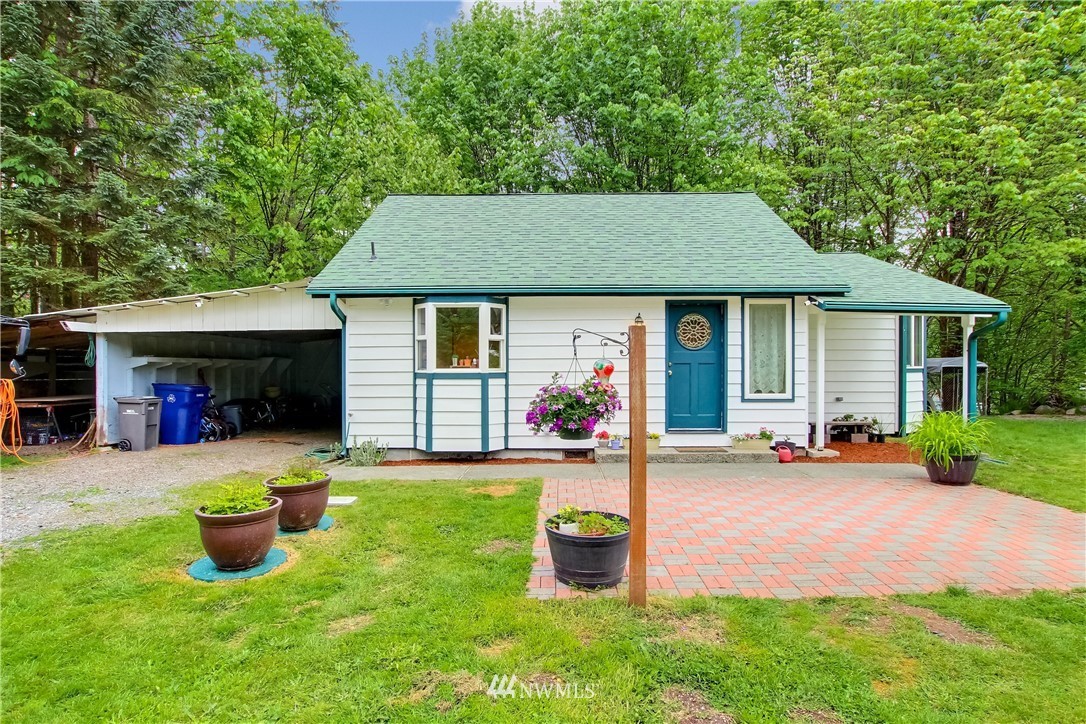 22425 North Forest Loop Road Granite Falls, WA 98252 - Photo 2 of 37 Gallery Image 2