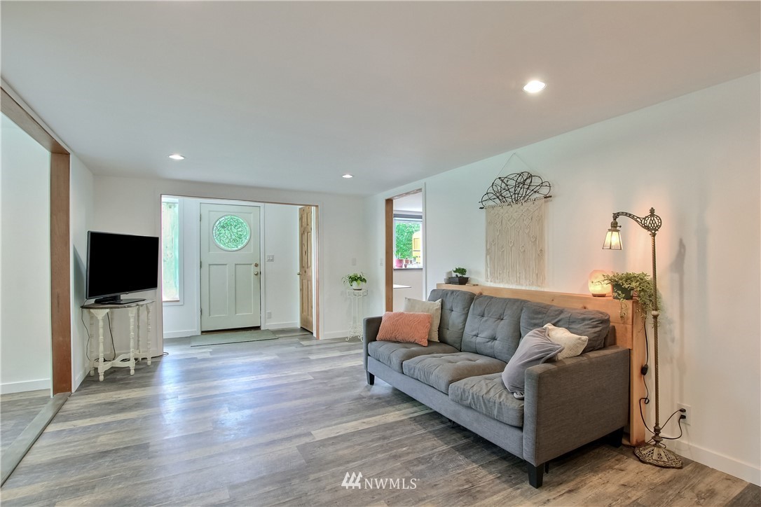22425 North Forest Loop Road Granite Falls, WA 98252 - Photo 11 of 37 Gallery Image 11