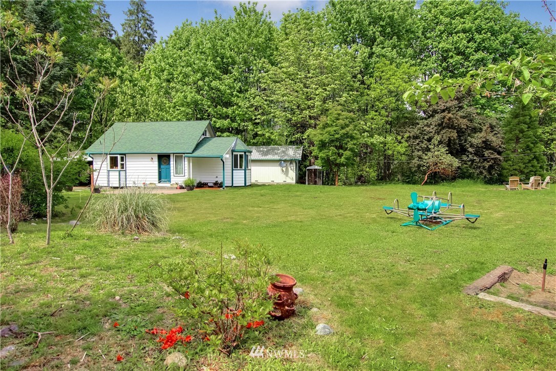 22425 North Forest Loop Road Granite Falls, WA 98252 - Photo 4 of 37 Gallery Image 4