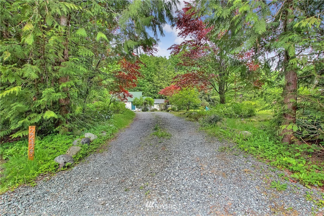 22425 North Forest Loop Road Granite Falls, WA 98252 - Photo 5 of 37 Gallery Image 5