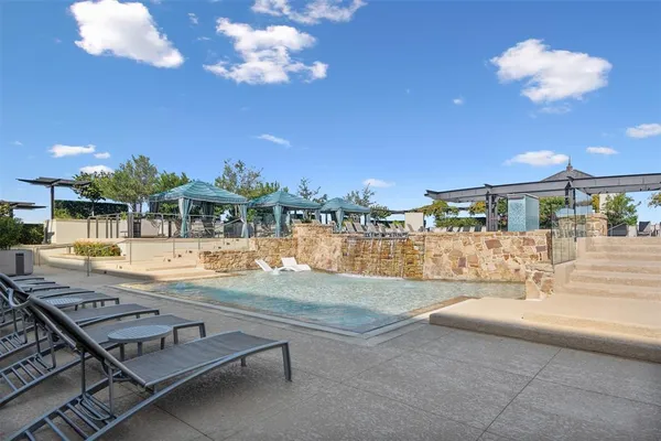 $2,695 | 2600 West 7th Street, Unit 2726, Fort Worth, TX 76107