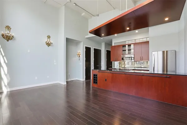 $2,695 | 2600 West 7th Street, Unit 2726, Fort Worth, TX 76107