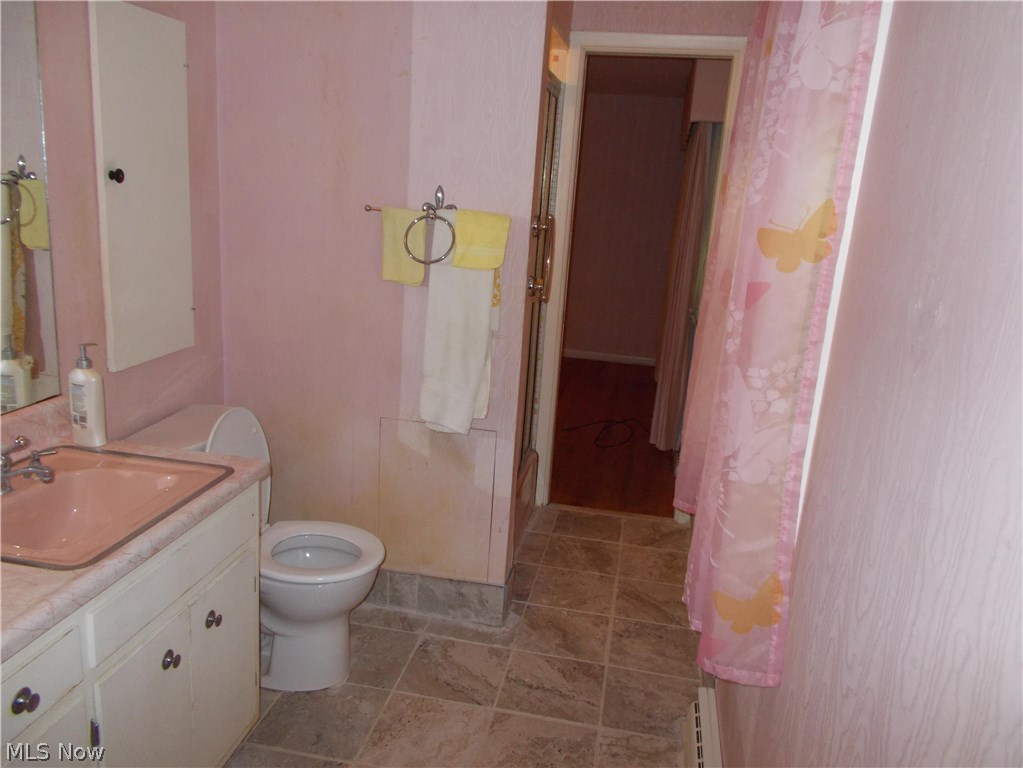 1237 Hereford Road Cleveland, OH 44118 - Photo 17 of 26 Gallery Image 17
