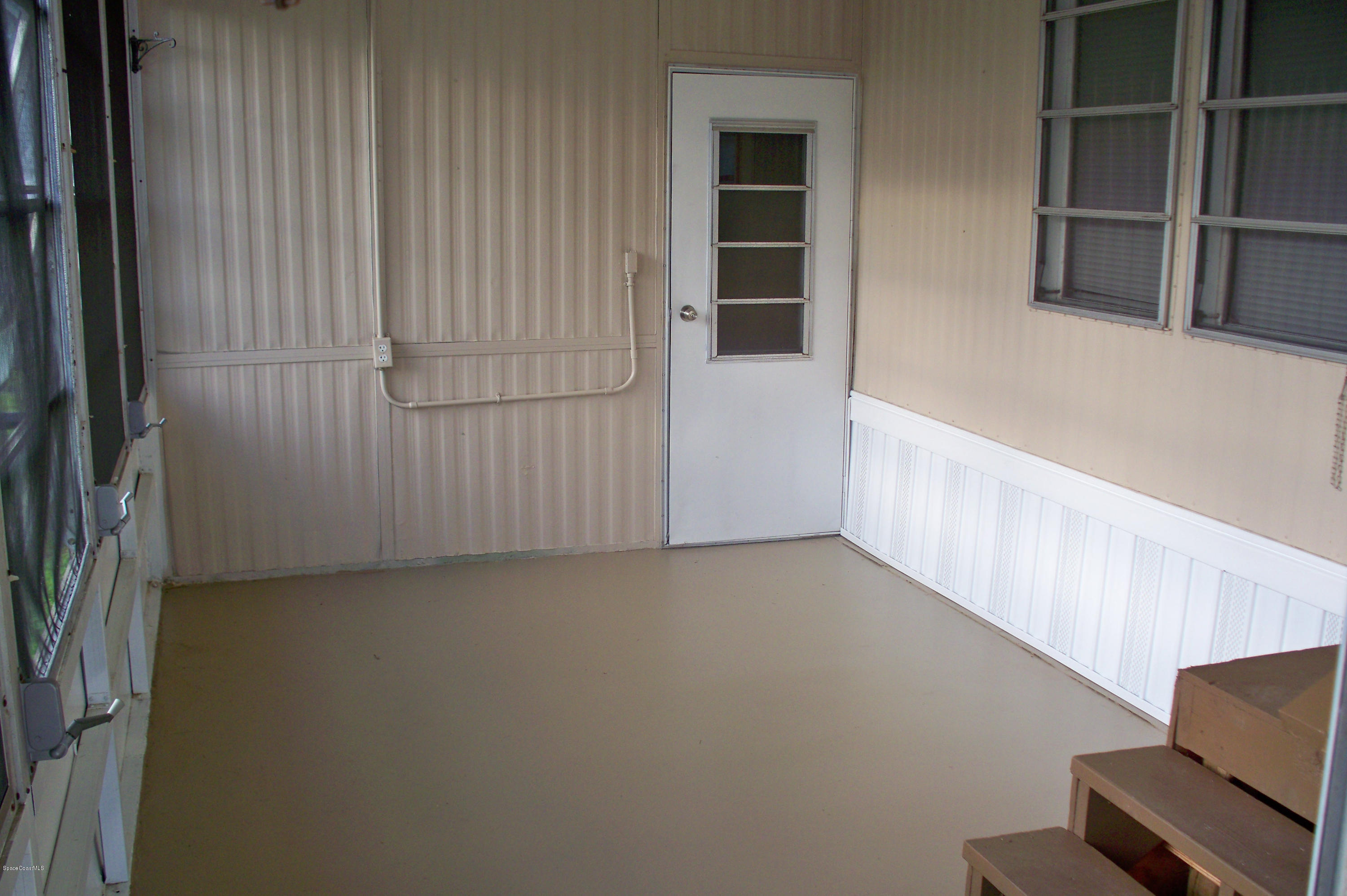 2546 Amberly Road Northeast Palm Bay, FL 32905 - Photo 12 of 13 2546 Amberly 007