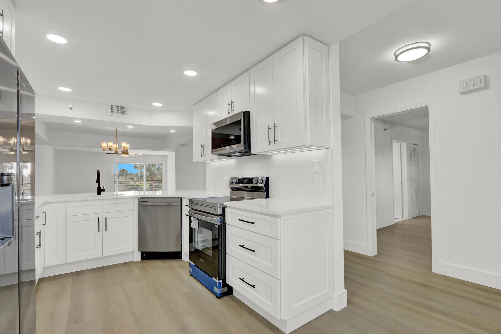 9260 Southwest 14th Street, Unit 2303 Boca Raton, FL 33428 - Photo 17 of 52 Kitchen