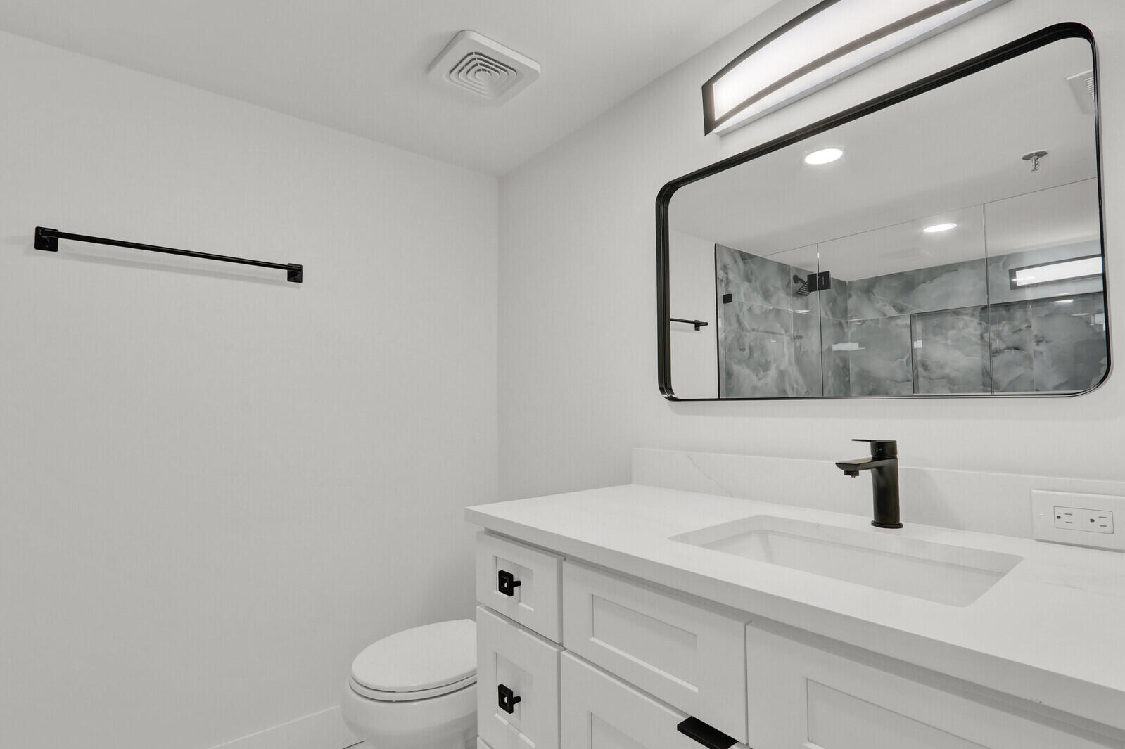 9260 Southwest 14th Street, Unit 2303 Boca Raton, FL 33428 - Photo 26 of 52 Primary Bathroom