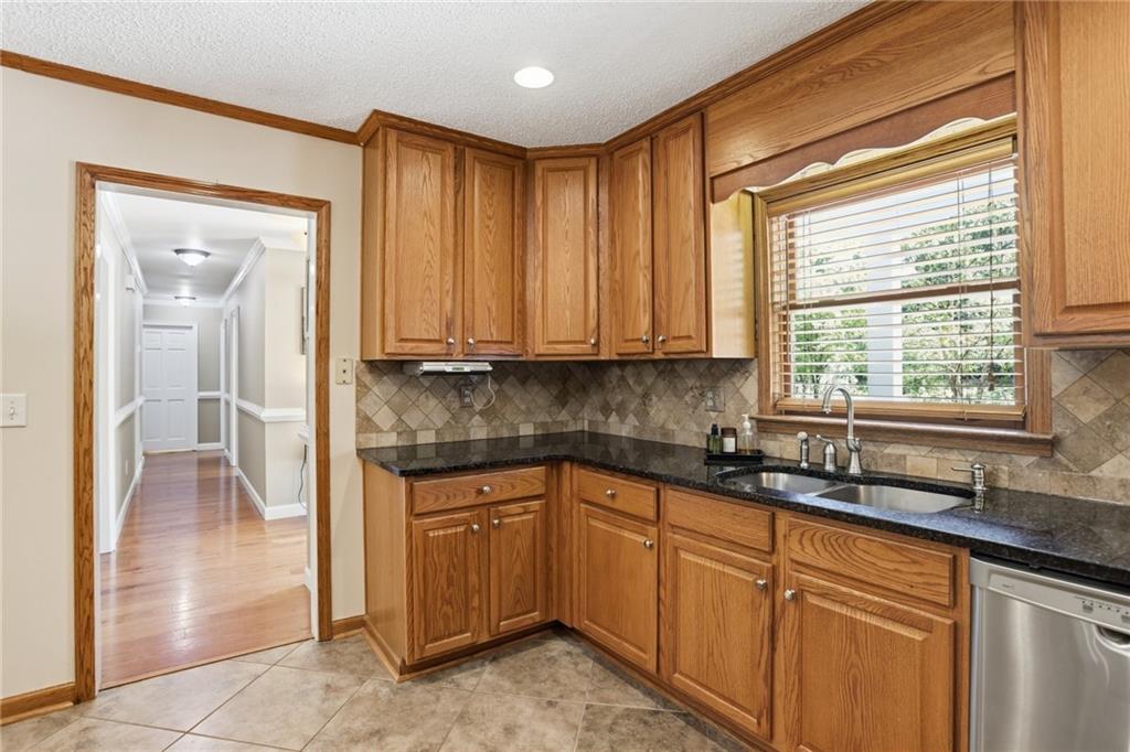 3214 Flint Lock Way Northwest Marietta, GA 30064 - Photo 8 of 35