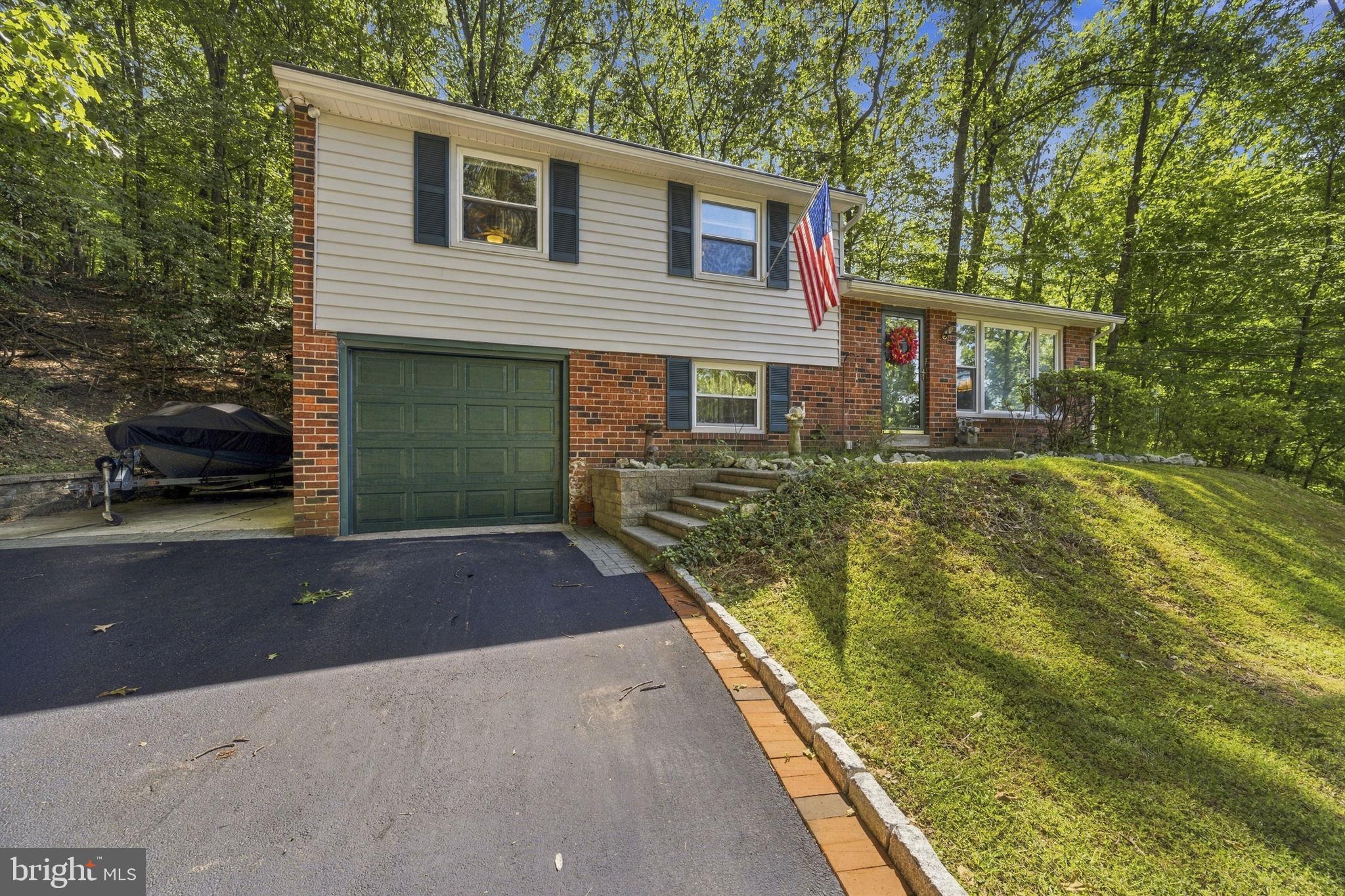 514 Forest Road Wayne, PA 19087 - Photo 2 of 31 Gallery Image 2