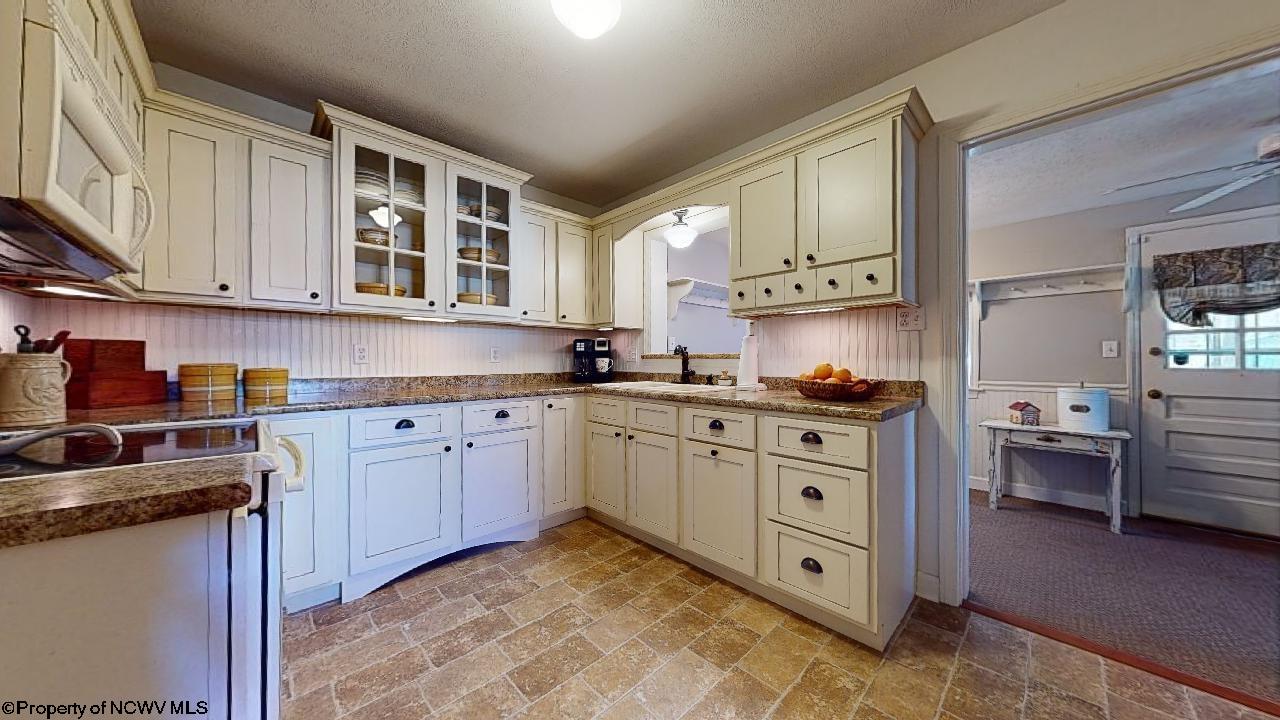 28 Outlook Road Fairmont, WV 26554 - Photo 10 of 29 Gallery Image 10