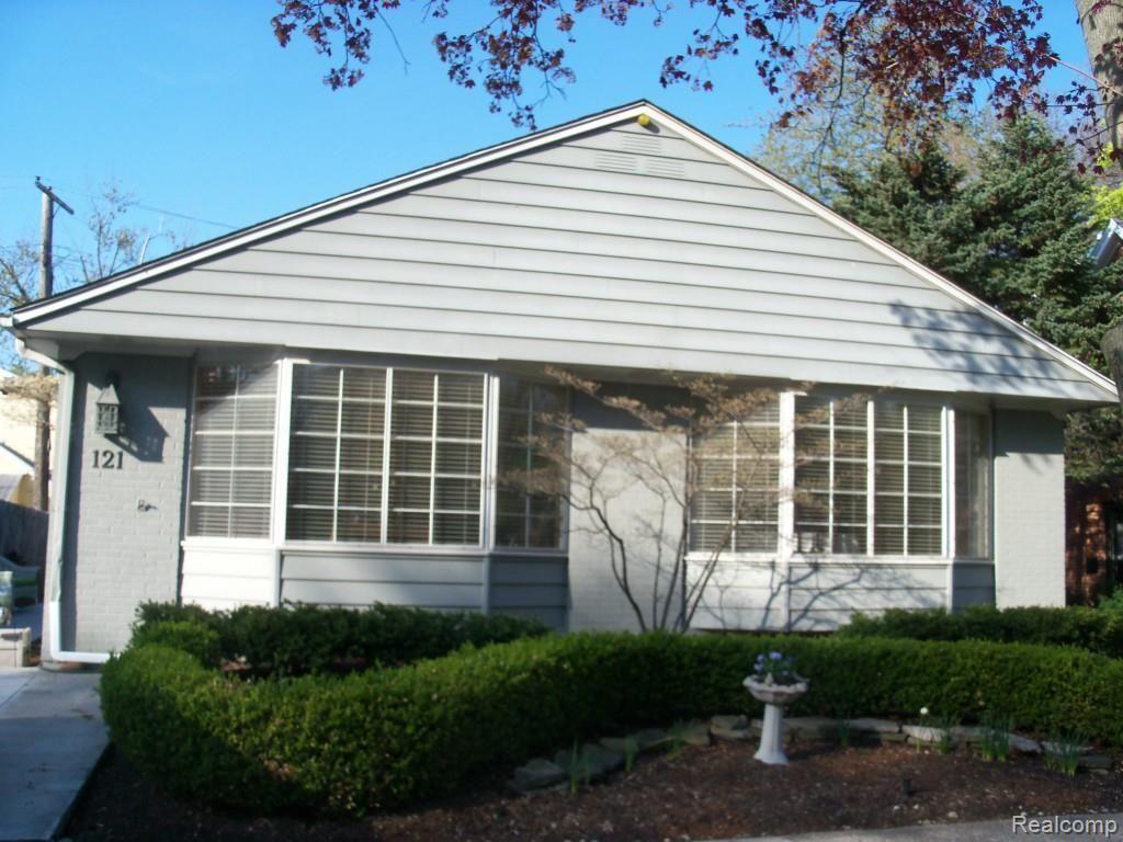 121 Mapleton Road Grosse Pointe, MI 48236 - Photo 19 of 33 809.jpg