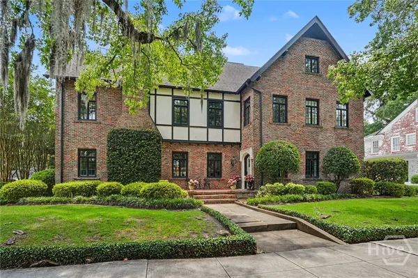 $1,650,000 | 27 East 49th Street, Savannah, GA 31405