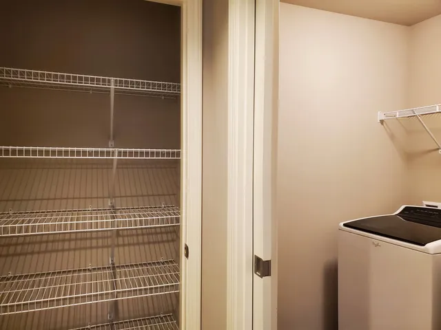 $2,850 | 9335 Silicon Prairie Parkway, Verona, WI 53593