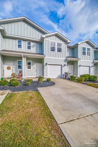 $1,775 | 1528 Farragut Way, Pensacola, FL 32534