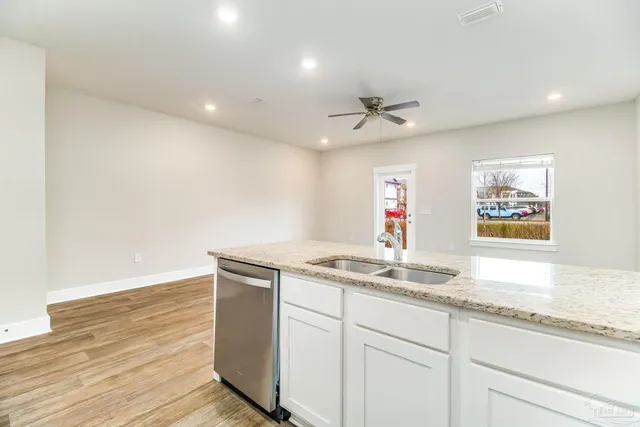 $1,775 | 1528 Farragut Way, Pensacola, FL 32534