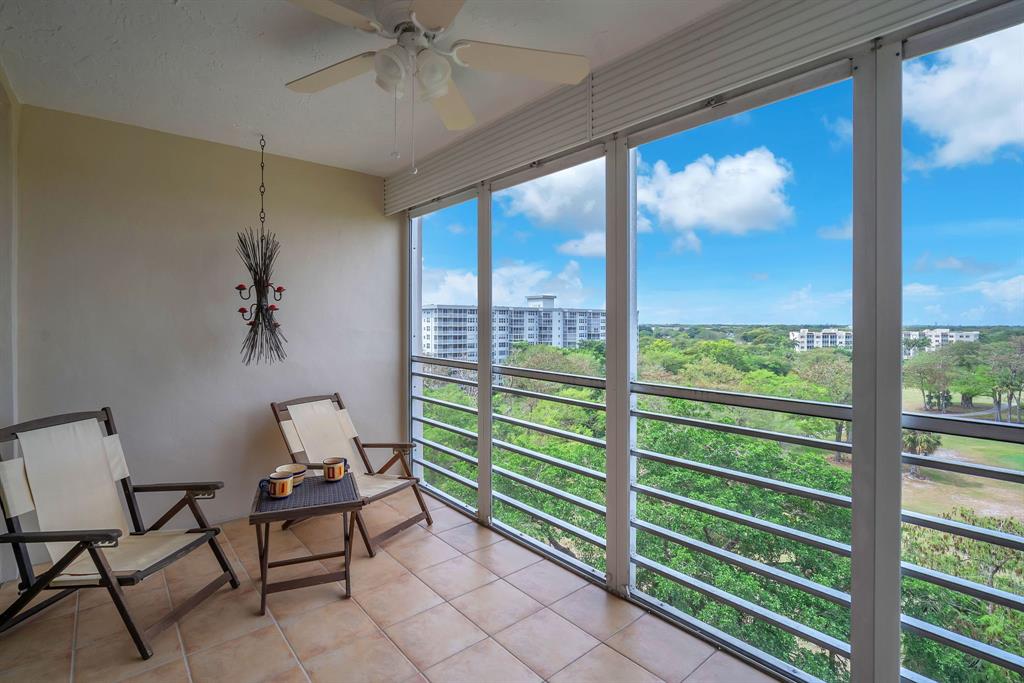 605 Oaks Drive, Unit 907 Pompano Beach, FL 33069 - Photo 22 of 41 Screened-in Balcony