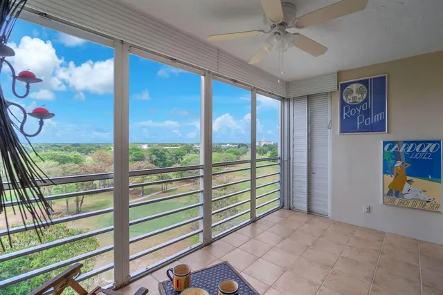 $265,000 | 605 Oaks Drive, Unit 907, Pompano Beach, FL 33069