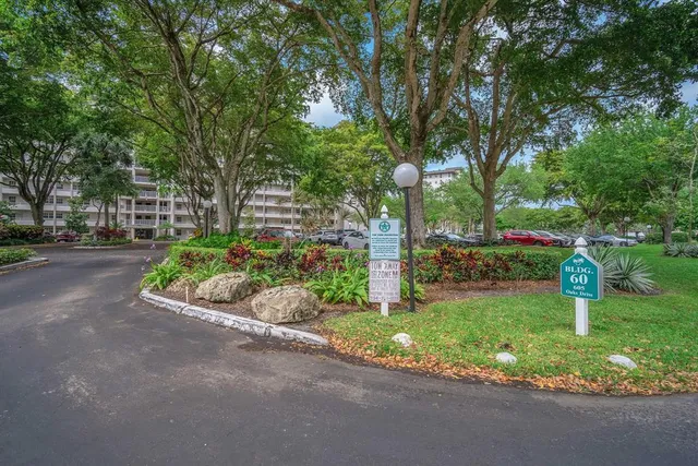 $265,000 | 605 Oaks Drive, Unit 907, Pompano Beach, FL 33069