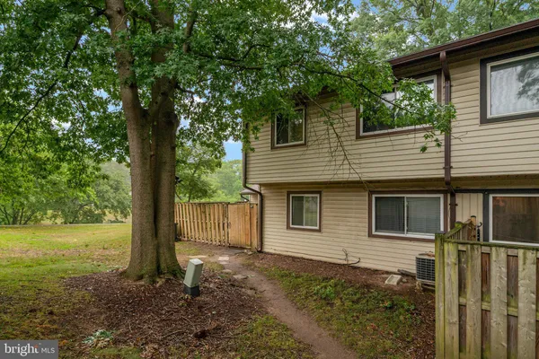 $279,900 | 2054 Happy Lane, Crofton, MD 21114