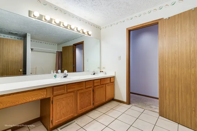 $265,000 | 4208 Whitetail Court, Joliet, IL 60431