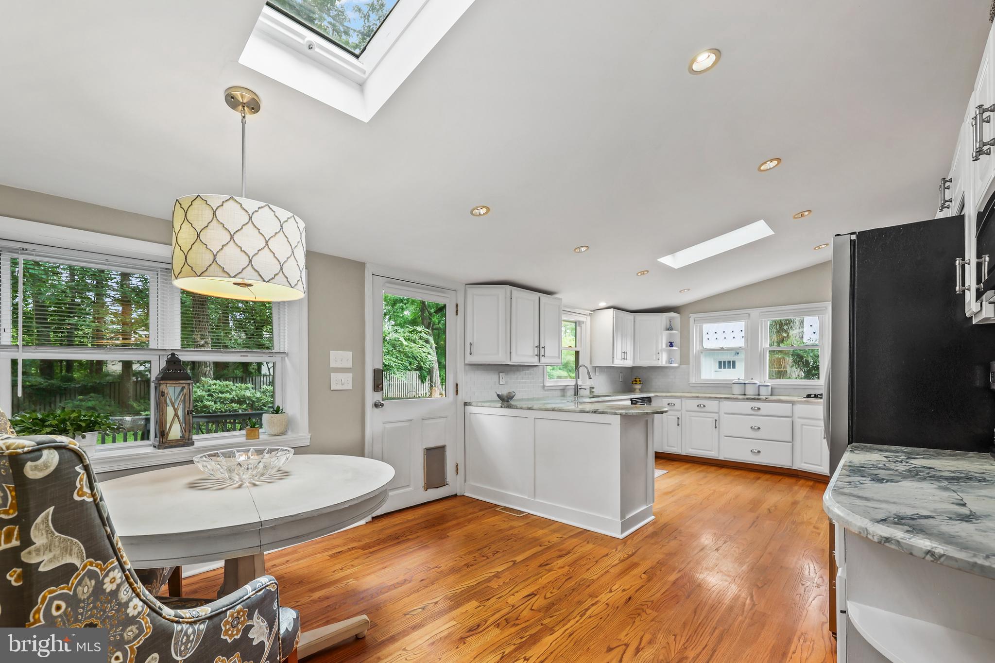 1229 Reston Avenue Herndon, VA 20170 - Photo 15 of 64