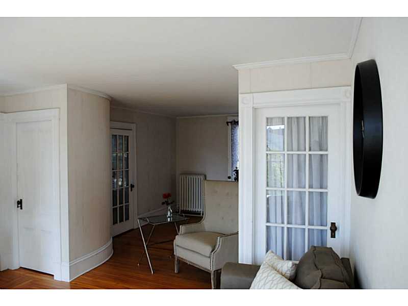 1542 Main Road Tiverton, RI 02878 - Photo 8 of 21 Living Room. 1st Floor