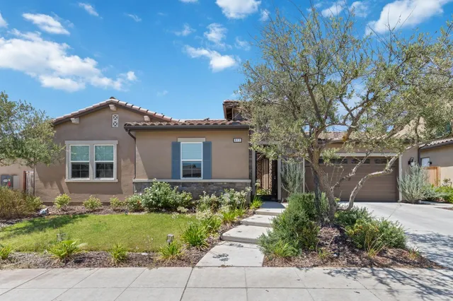 $850,000 | 911 Highland Road, Madera, CA 93636