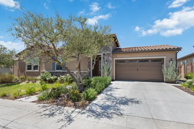 $850,000 | 911 Highland Road, Madera, CA 93636