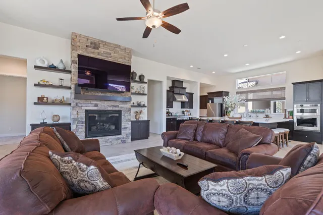 $850,000 | 911 Highland Road, Madera, CA 93636