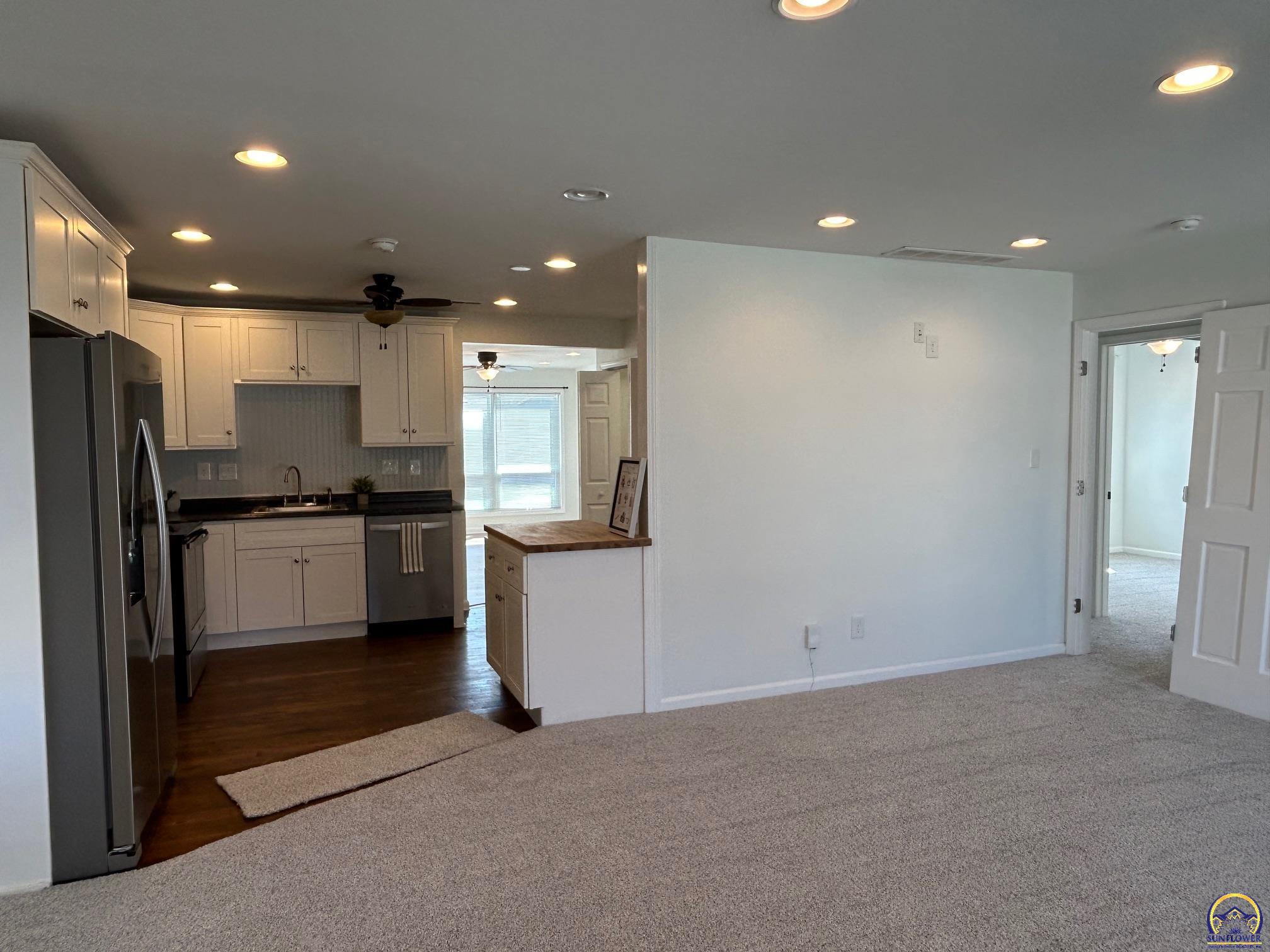 3805 Southwest 12th Street Topeka, KS 66604 - Photo 3 of 16