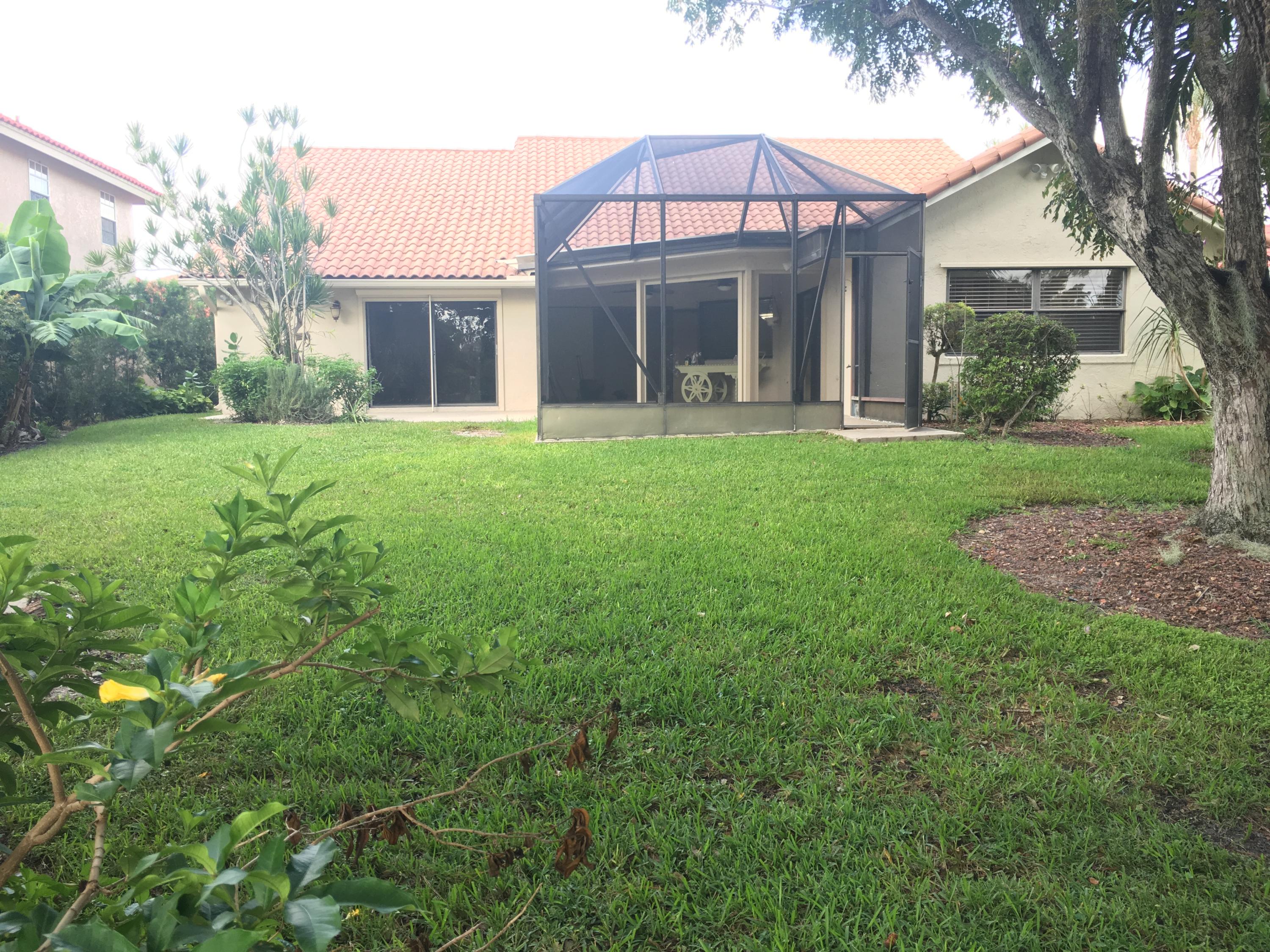 23204 L'Ermitage Circle Boca Raton, FL 33433 - Photo 36 of 49 YARD