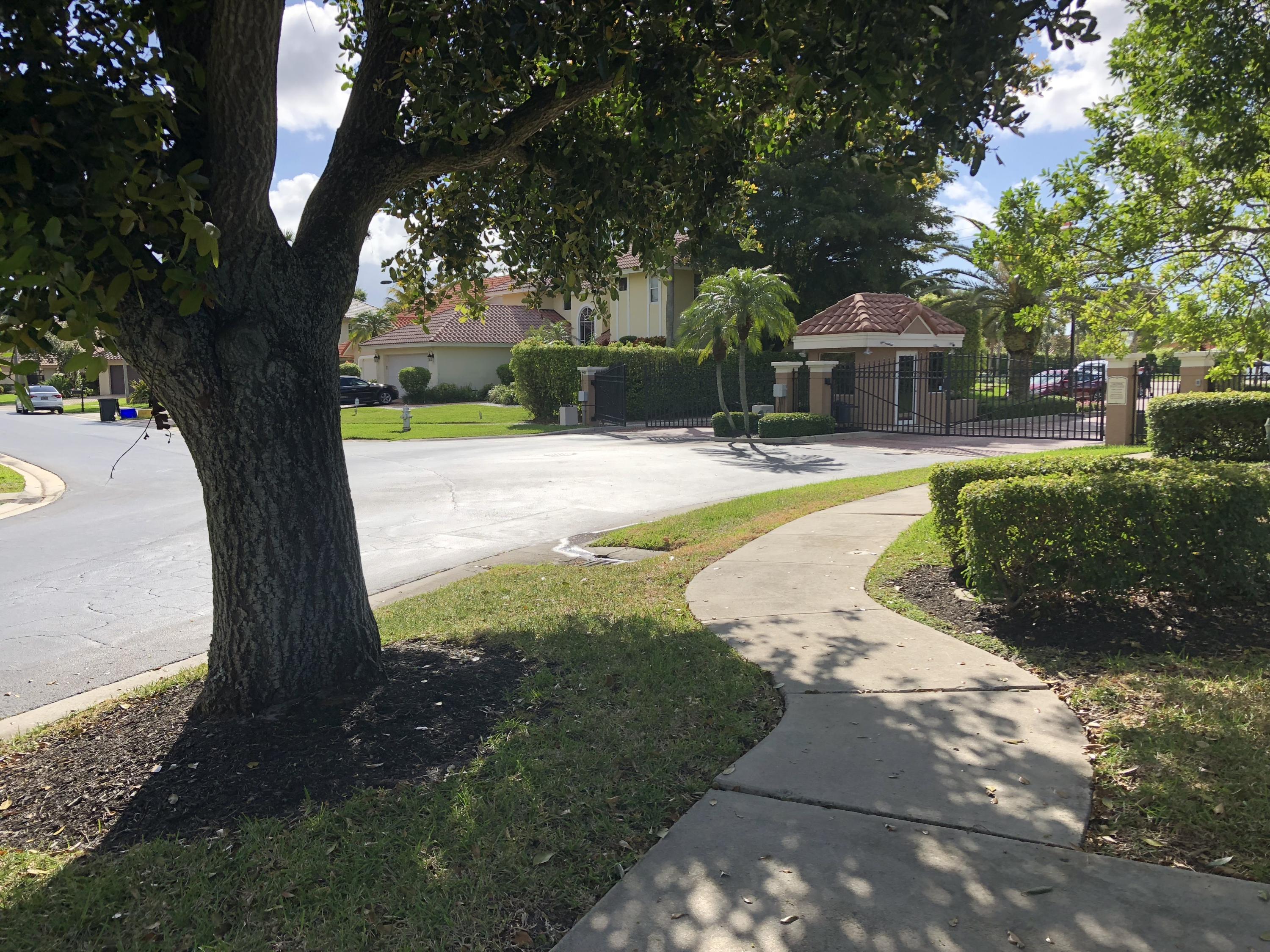 23204 L'Ermitage Circle Boca Raton, FL 33433 - Photo 45 of 49 La Joya