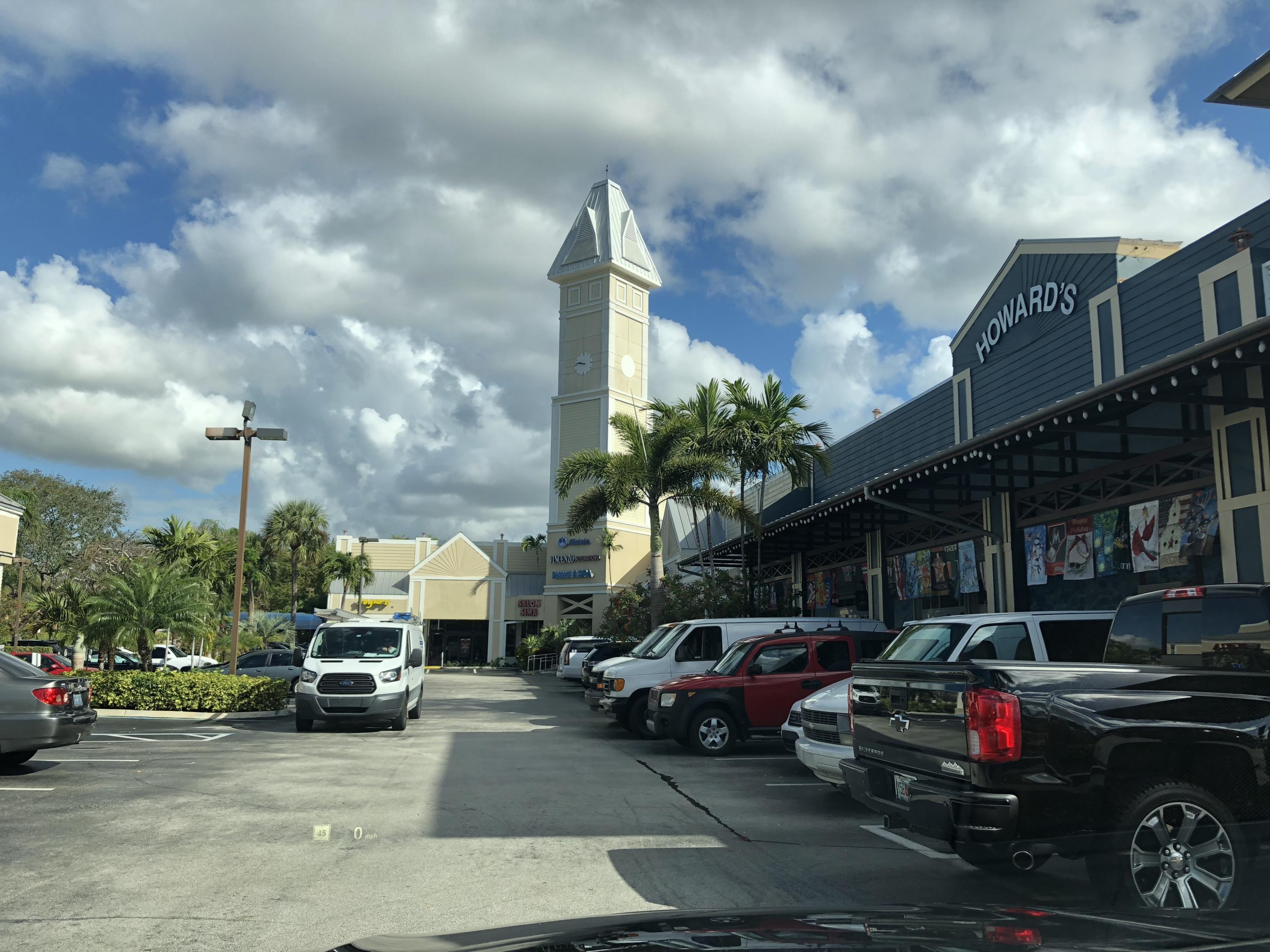 23204 L'Ermitage Circle Boca Raton, FL 33433 - Photo 47 of 49 Shops and Cafes in walking distance