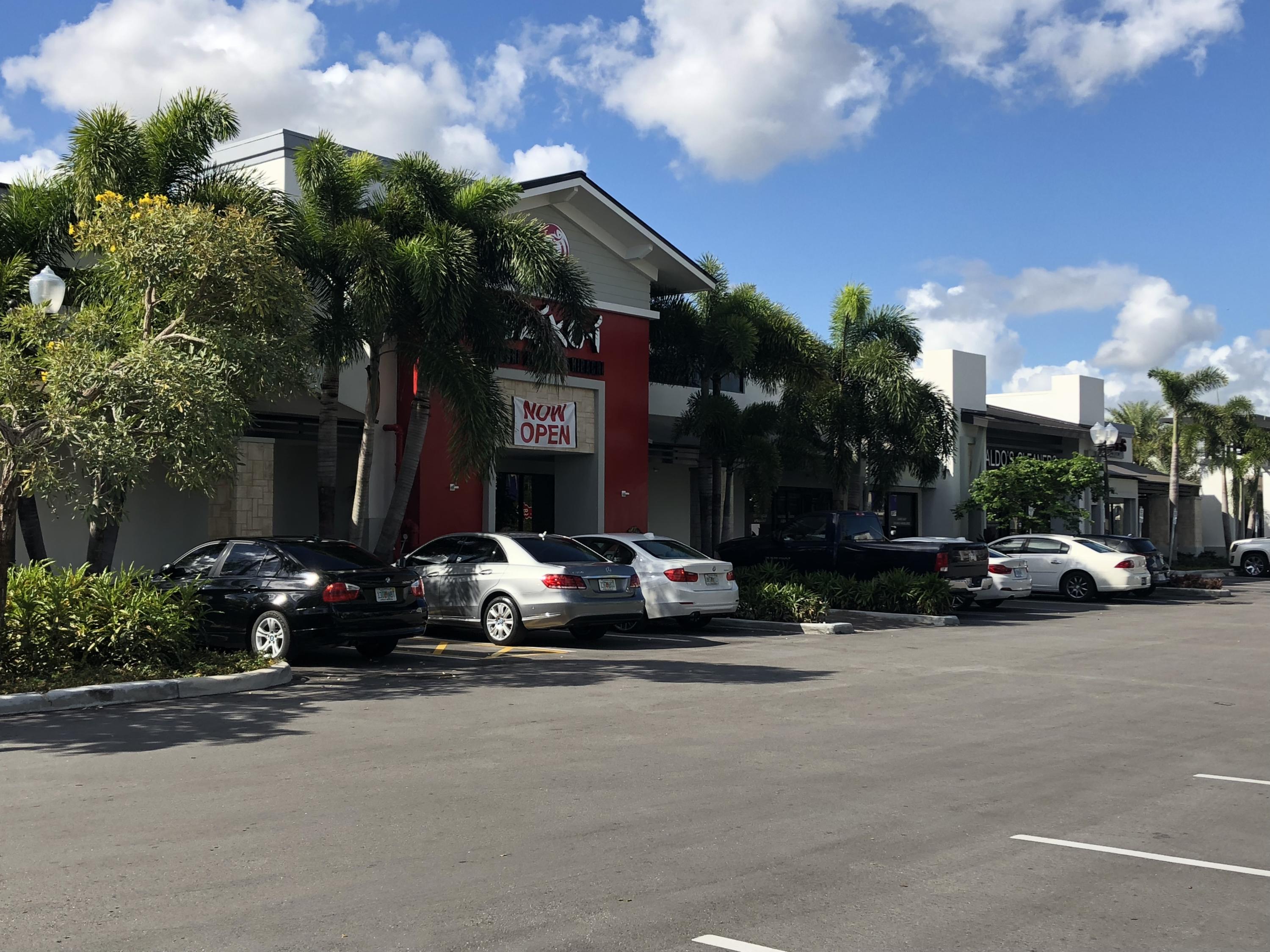 23204 L'Ermitage Circle Boca Raton, FL 33433 - Photo 49 of 49 Shops and Cafes in walking distance