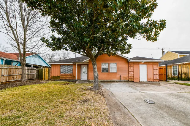 $1,650 | 1606 Harris Avenue, Pasadena, TX 77506