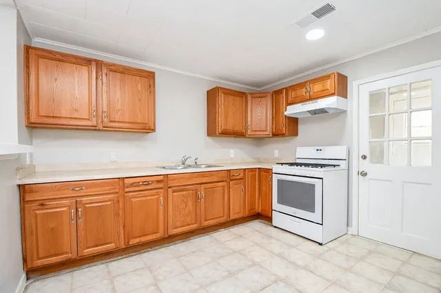 $1,650 | 1606 Harris Avenue, Pasadena, TX 77506