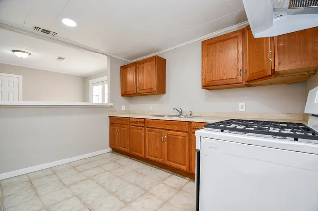 $1,650 | 1606 Harris Avenue, Pasadena, TX 77506