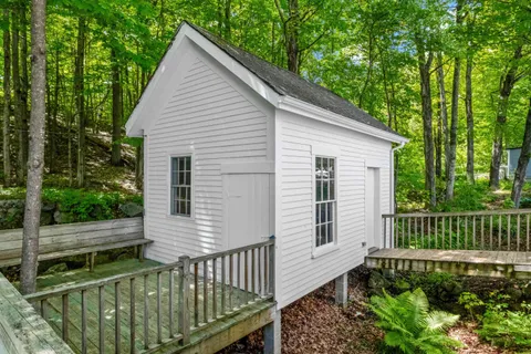 $2,495,000 | 11-12 Highland Street, Meredith, NH 03253