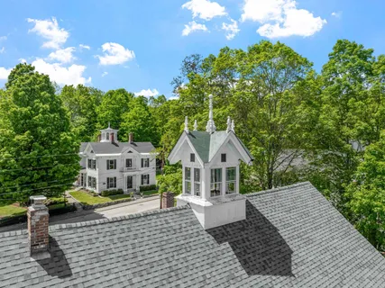 $2,495,000 | 11-12 Highland Street, Meredith, NH 03253