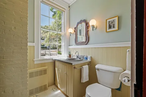 $2,495,000 | 11-12 Highland Street, Meredith, NH 03253