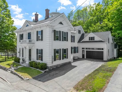 $2,495,000 | 11-12 Highland Street, Meredith, NH 03253